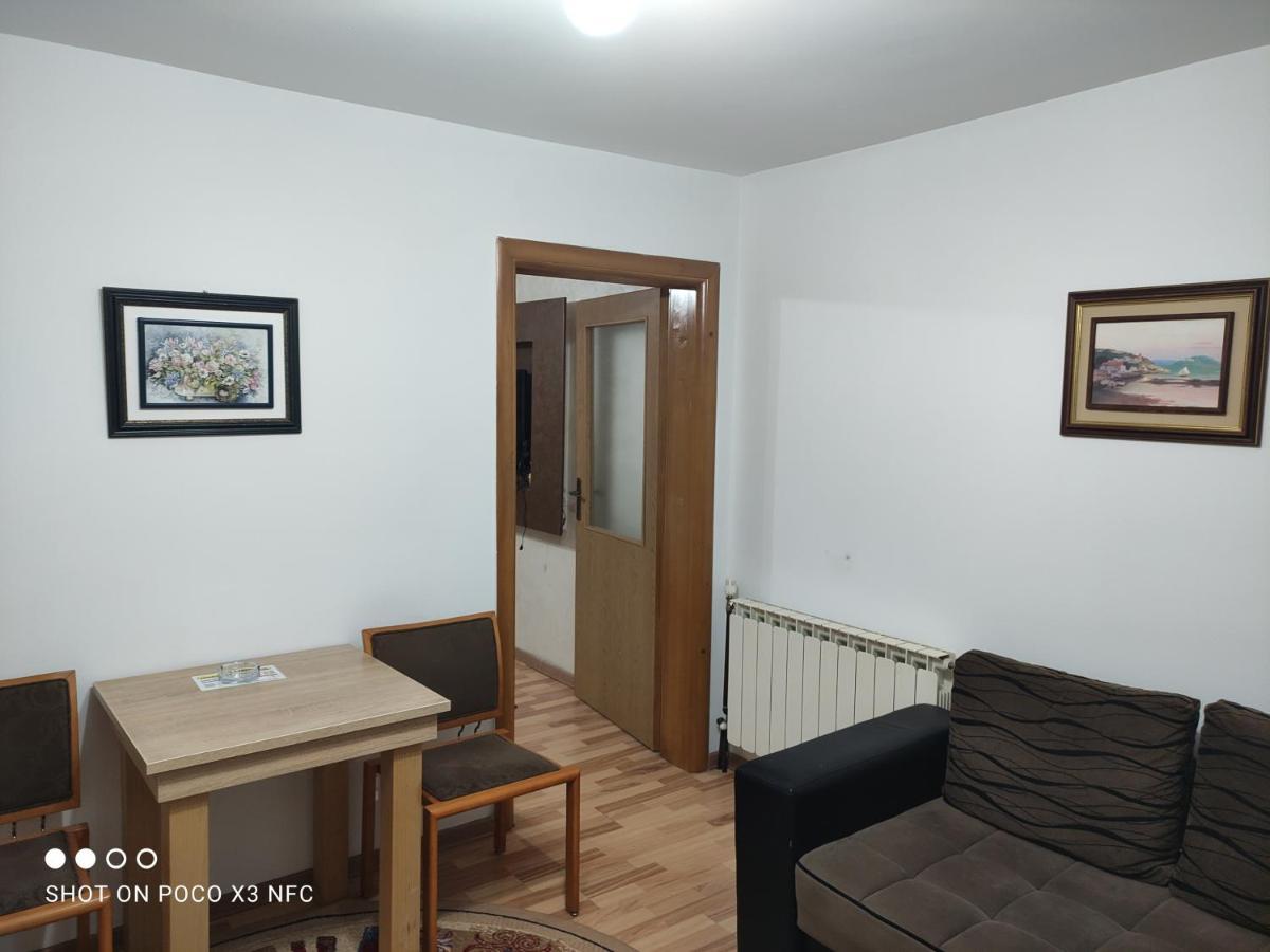Apartmani Brod Zeniça Dış mekan fotoğraf