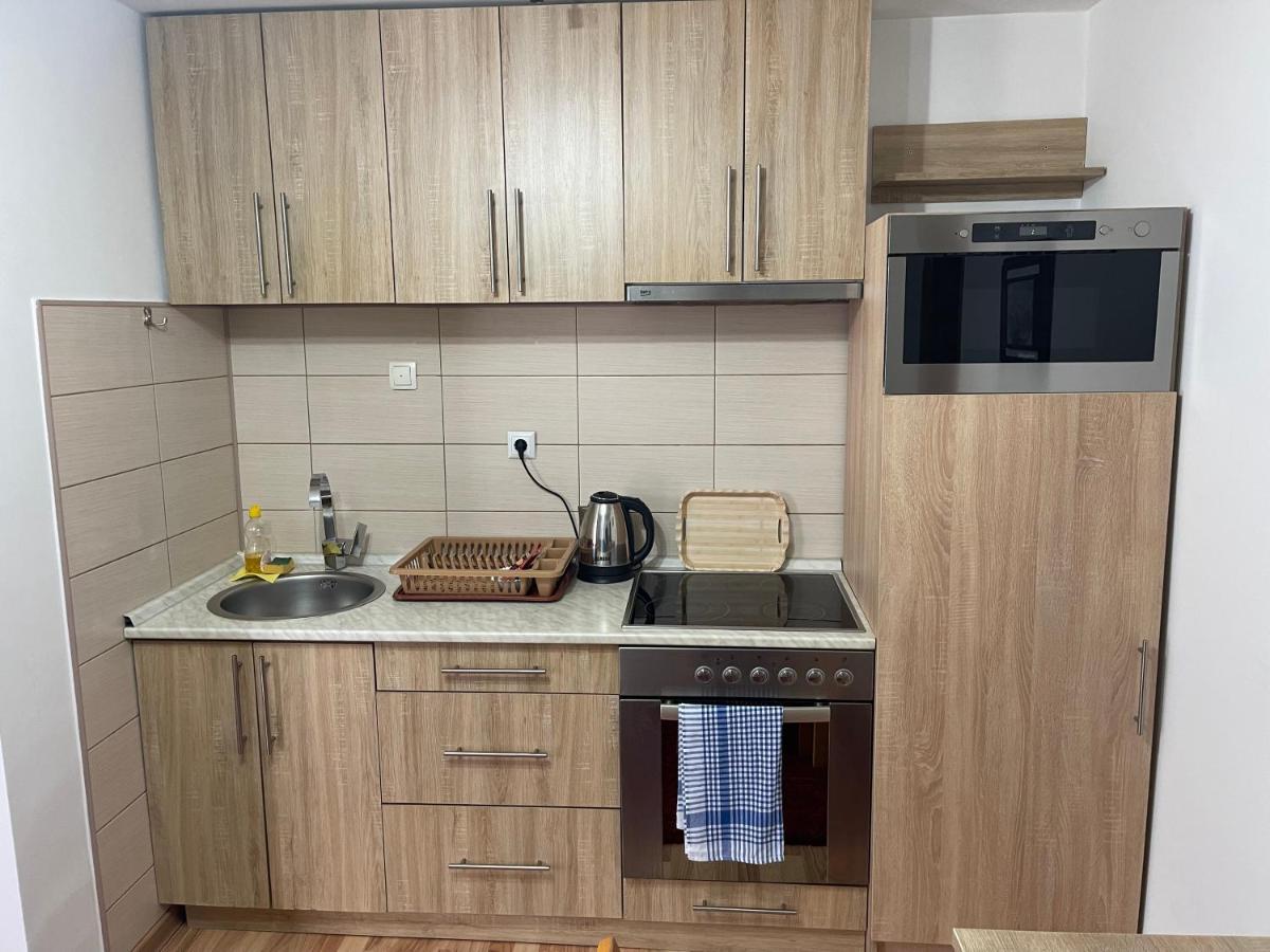 Apartmani Brod Zeniça Dış mekan fotoğraf